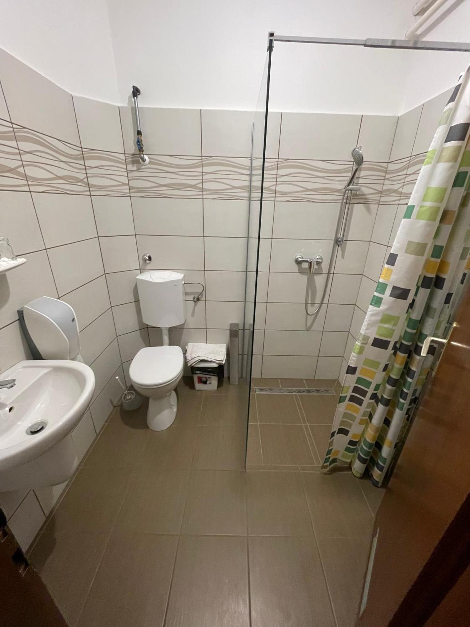 Koller Panzio Otel Bonyhád Dış mekan fotoğraf